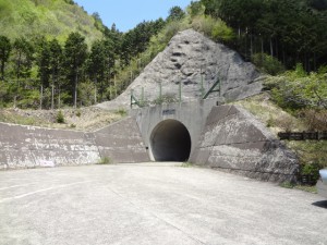 大天井ガ岳 001・五番関トンネル (640x480)