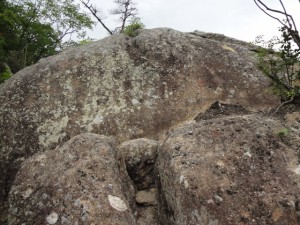 明神山 120・合掌岩 (640x480)