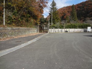 大岩ヶ岳 001・千苅貯水場前の駐車場 (640x480)