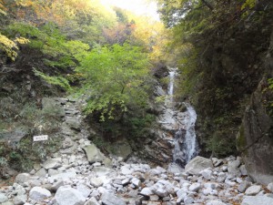 釈迦ヶ岳 030・二段の滝 (640x480)