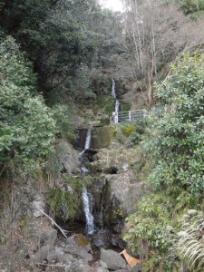 天王山 089・水無瀬の滝 (480x640)