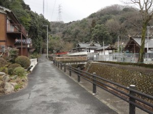 交野山 001・登山道入口 (640x480)
