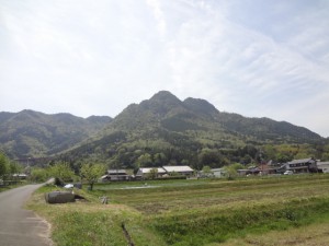 三尾山 001・東峰 (640x480)