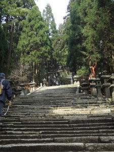 愛宕山 058・愛宕神社への石段 (480x640)